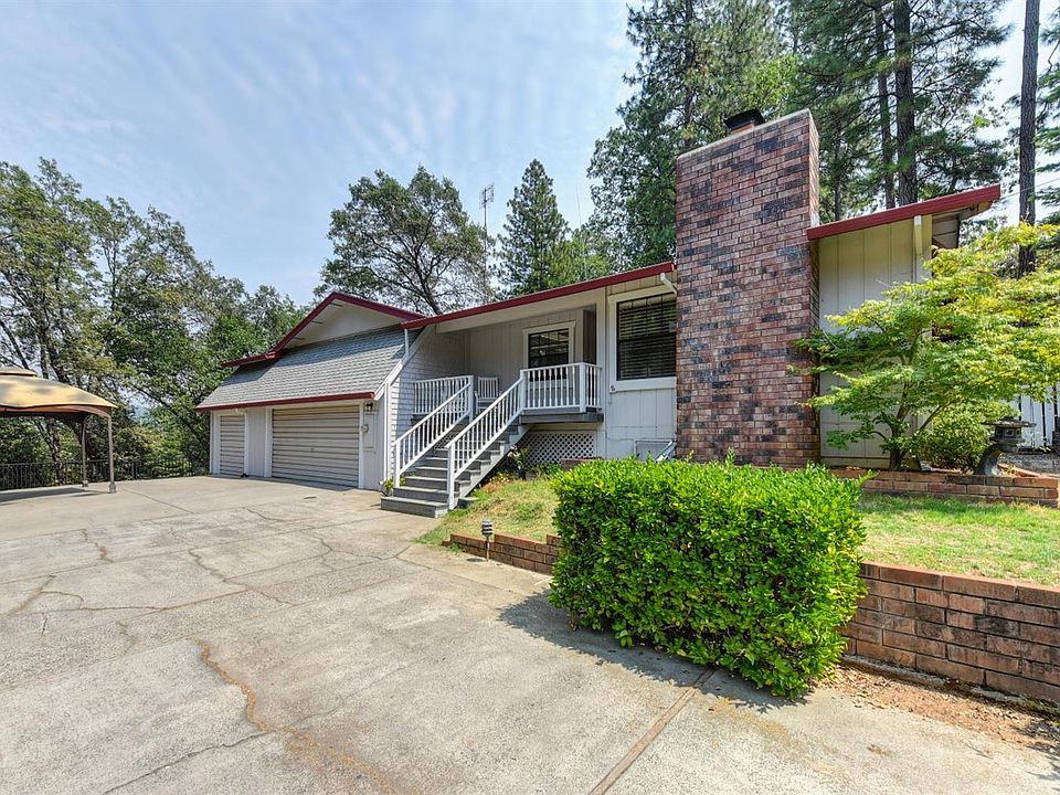 1st image of 1827 Country Club Dr
