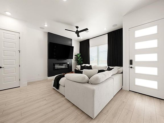 4th image of 2621 Crescent Ave