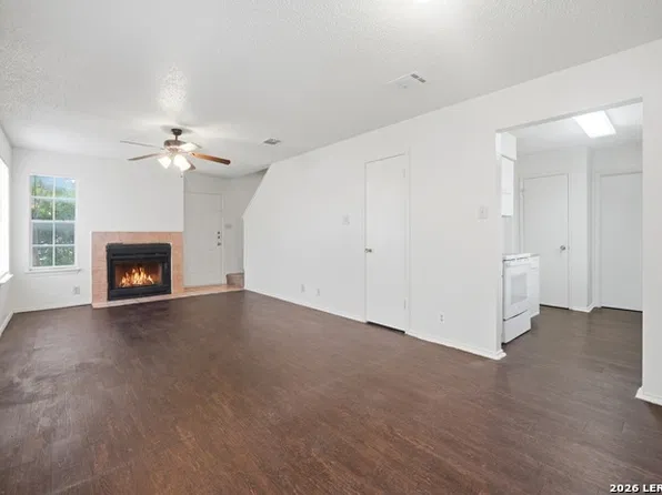 7218 Gaslamp Ln, San Antonio, TX 78250