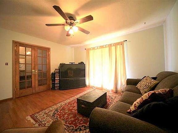 3506 W 10th Place Lawrence, KS listing photo #3