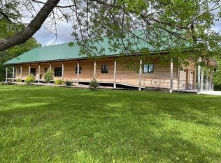 2398 Poplar Ave, Duncombe, IA 50532