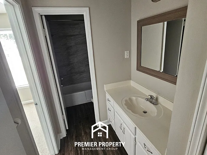 3999 Lacewood Dr — Photo 13