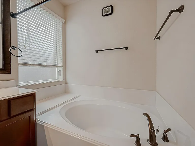 5626 Jay Thrush Dr — Photo 28