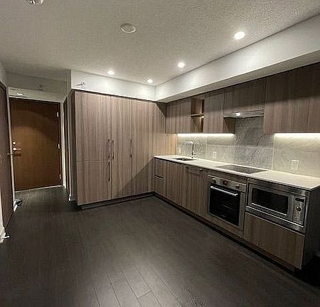 3rd image of 19 Bathurst St #1908