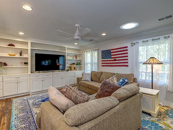 5th image of 445 Dupre Rd