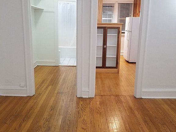 5th image of 4505A N Greenview Ave APT 2N
