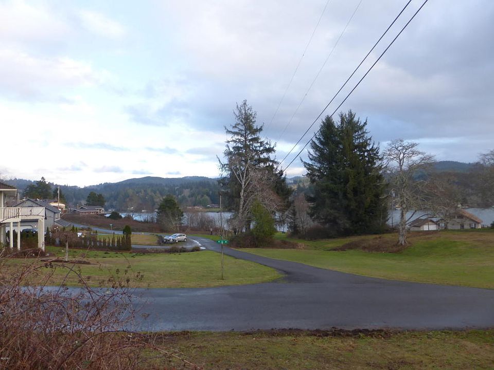 2nd image of 4093 NE C Ave