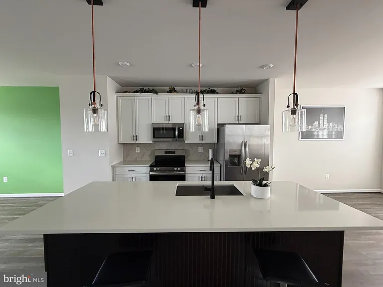 4105 Bolton Ct — Photo 11