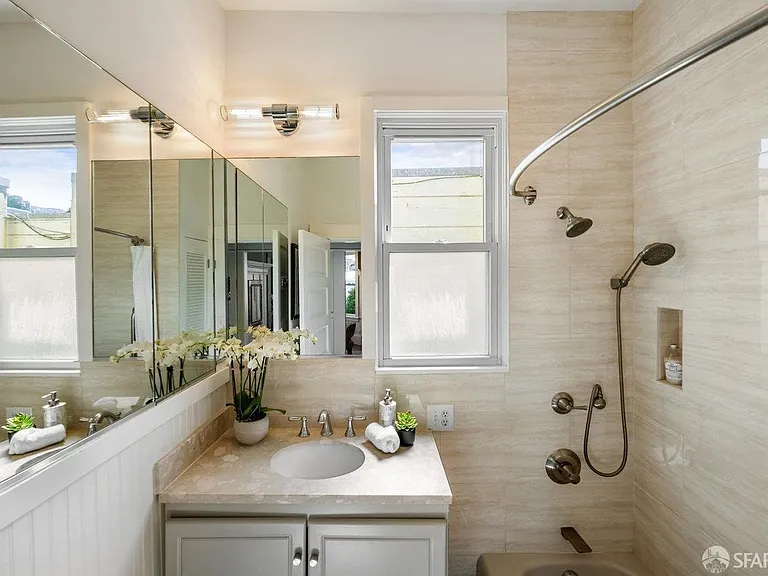 1 Hoffman Ave #C — Photo 12