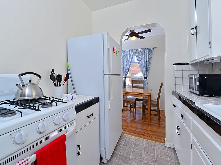 737 Devon Ct — Photo 23