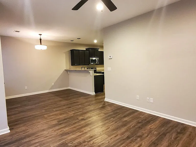 1020 Grand Teton Dr — Photo 3