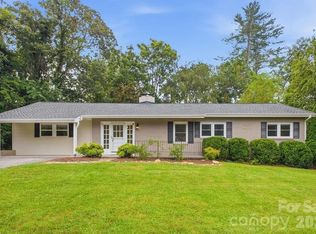 216 Lyndale Rd, Hendersonville, NC 28739