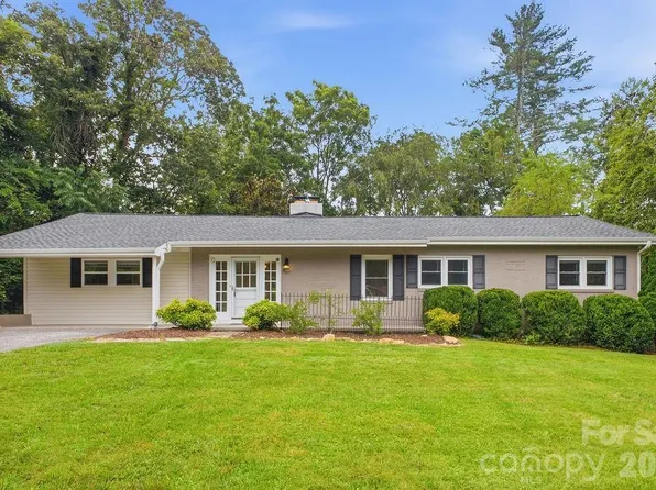 216 Lyndale Rd, Hendersonville, NC 28739