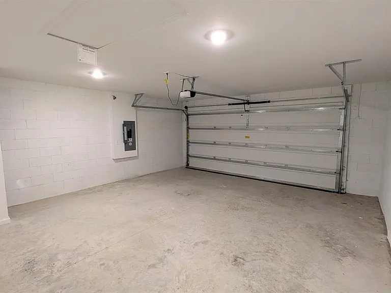 2838 Pennachio Dr — Photo 10