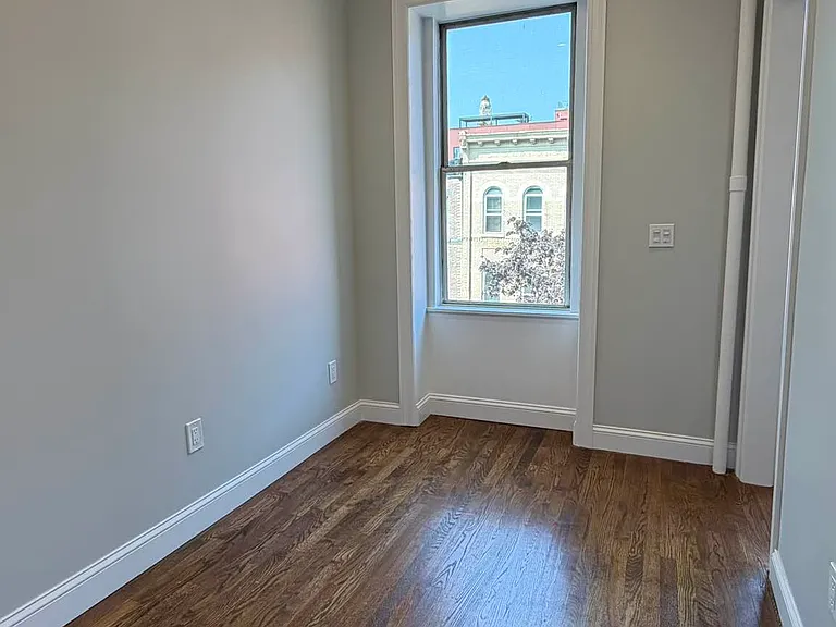 410 Douglass St #3 — Photo 12