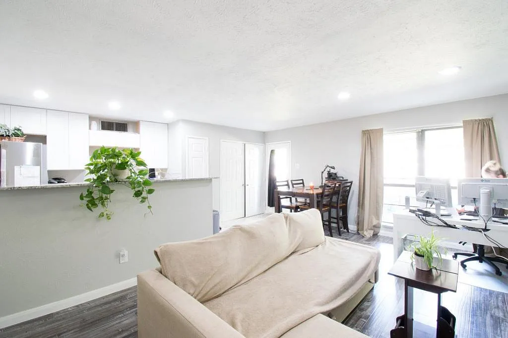 5101 Aztec Dr — Photo 2