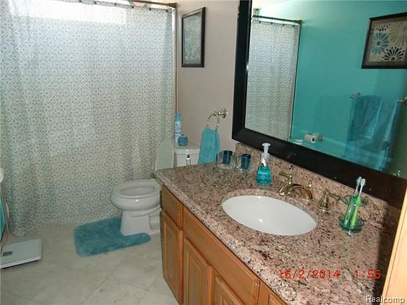 5th image of 18336 Cedar Island Blvd #12