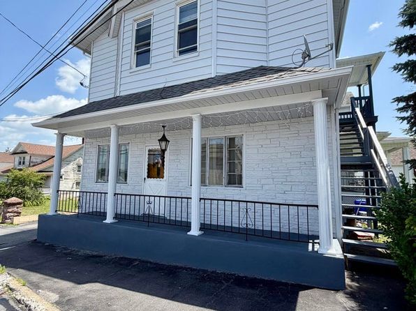 74 1st St