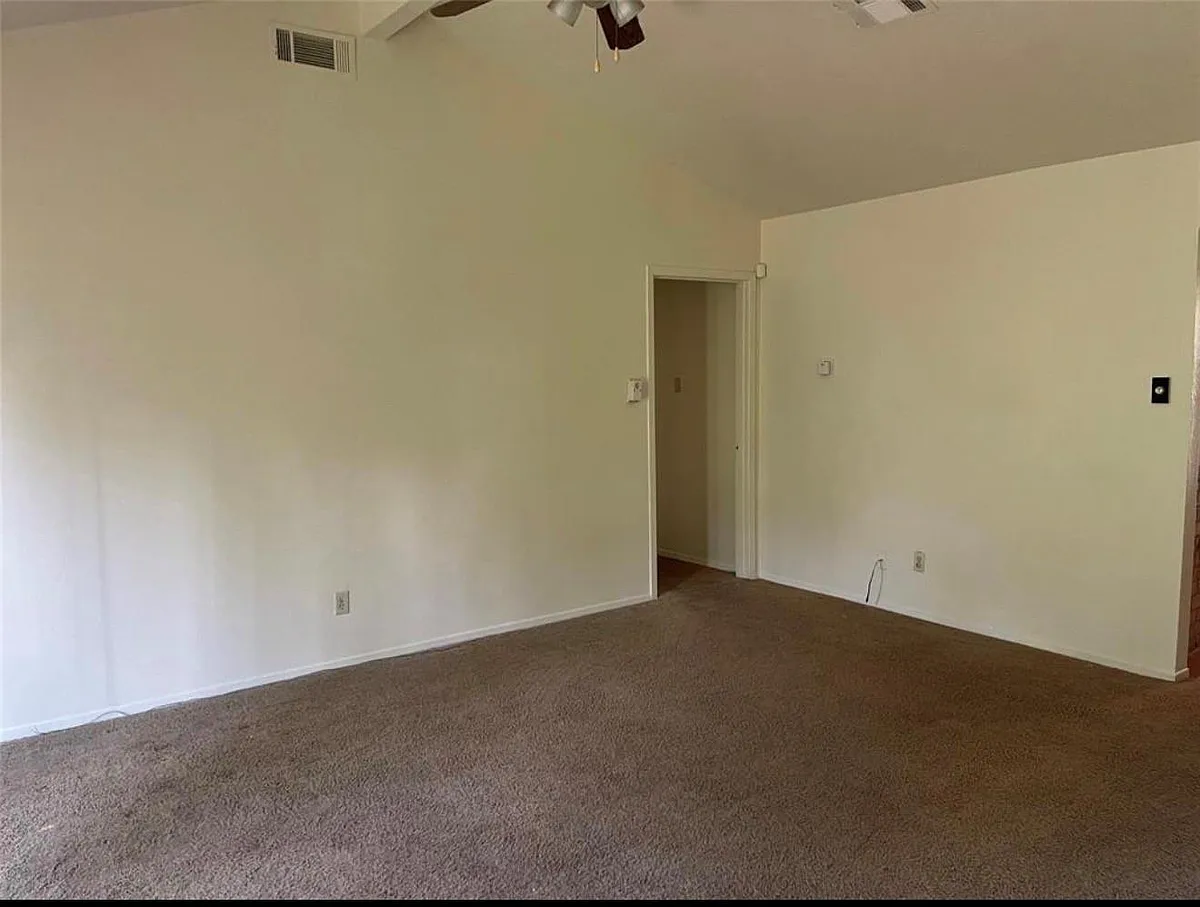 Building Photo - 5339 Tavenor Ln
