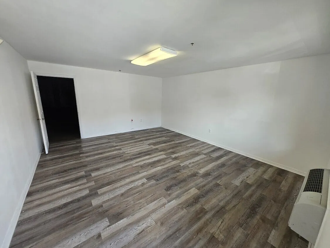 143 Investment AL 01 - 6 — Photo 2