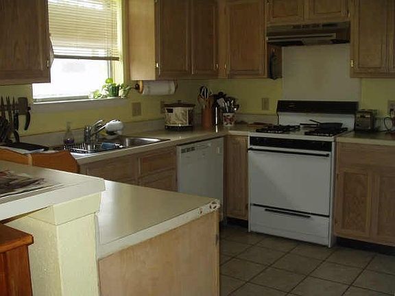 2nd image of 462 Lost Rock Dr