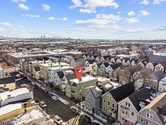 4th image of 419 Hamilton St