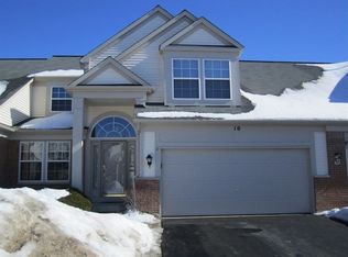 10 Edgebrook Ct, Algonquin, IL 60102