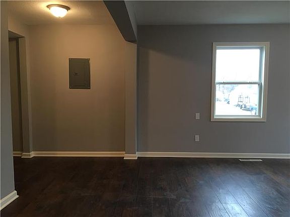 4th image of 2506 S 48th St