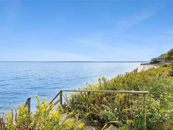 1653 Peconic Bay Boulevard, Laurel, NY 11948