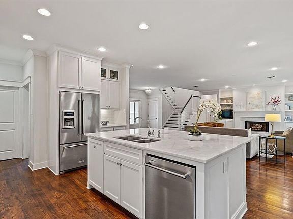 4th image of 9722 Shoreview Rd