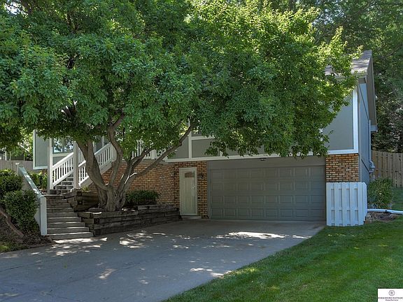 2nd image of 16011 Nottingham Dr