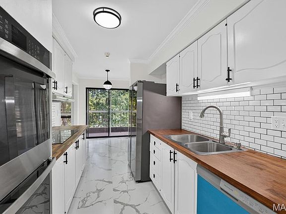 4th image of 550 Coeur De Royale Dr APT 408
