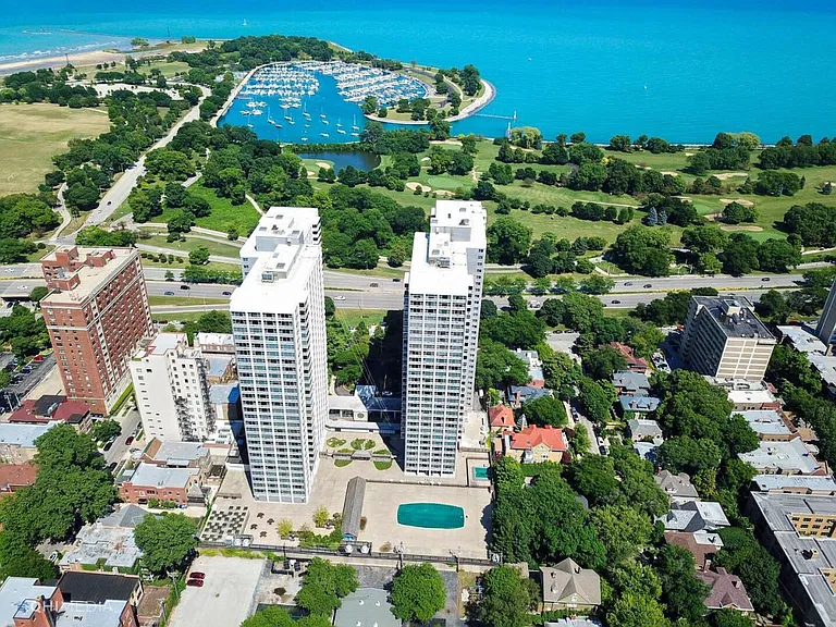 4250 N Marine Dr #1203 — Photo 31