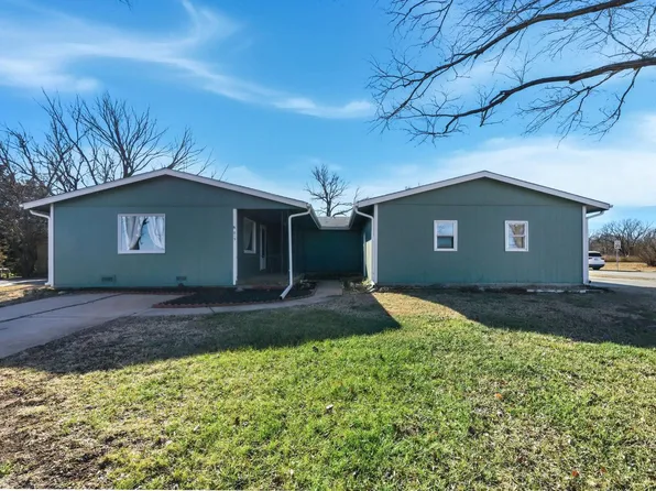 219 W Allison St, Andover, KS 67002