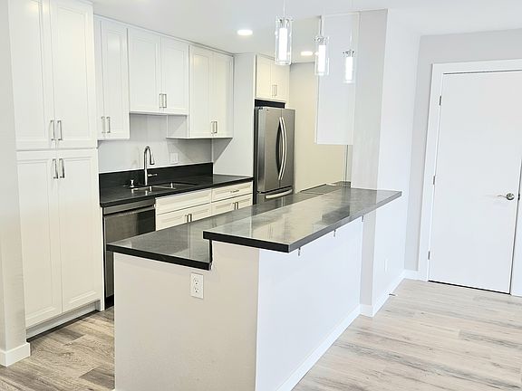 4th image of 4444 W Point Loma Blvd Unit 19
