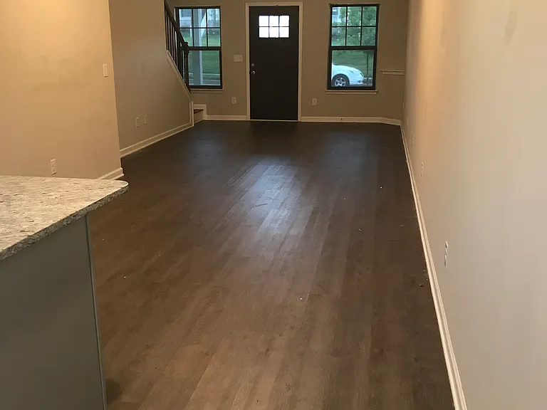 1444 White Dutch Ln — Photo 3