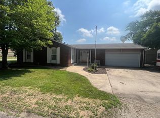 104 N Bergman Dr, Thomasboro, IL