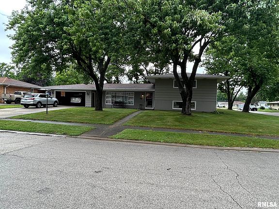 3rd image of 811 N Powers St