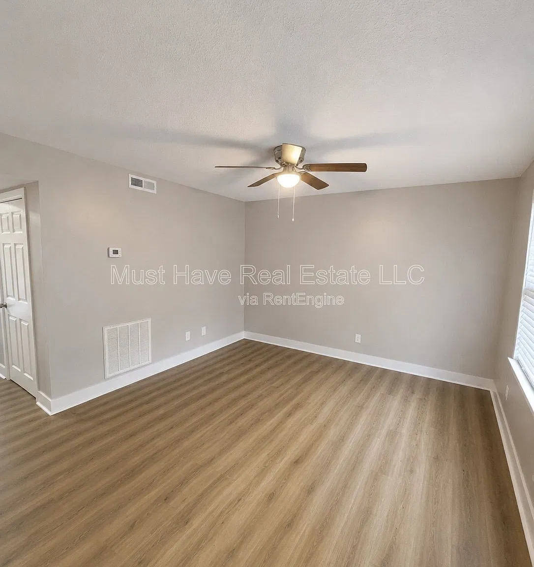 2 bed, 1.5 bath, 963 sqft, $1,175 — Photo 4