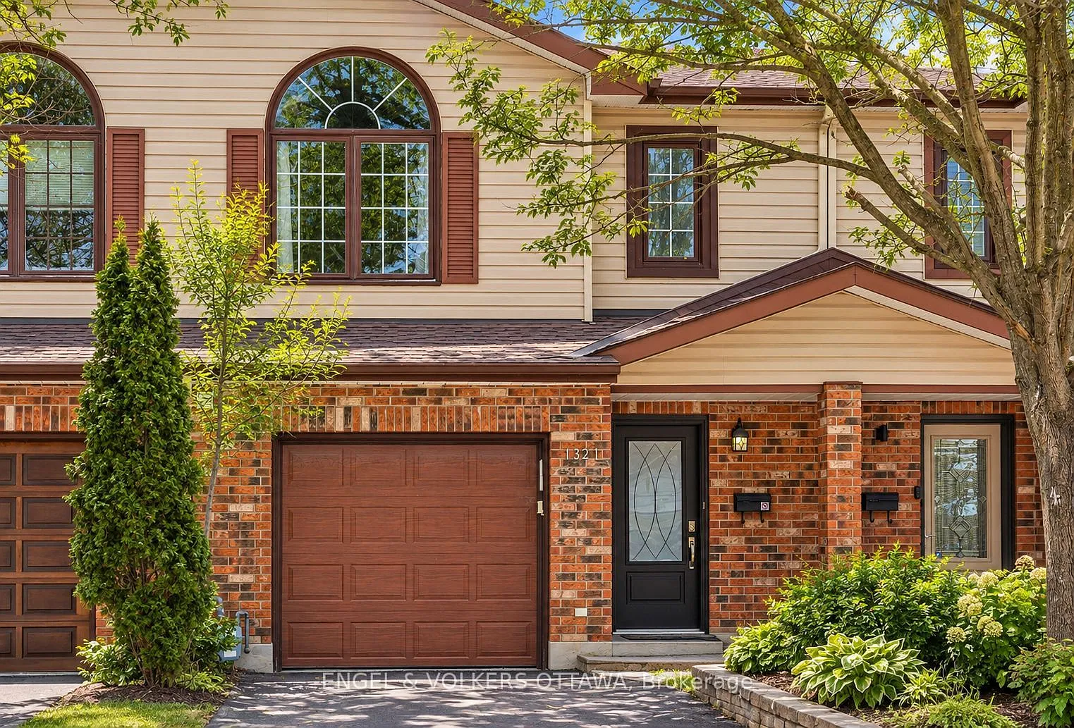 3 bed, $2,750 — Photo 1