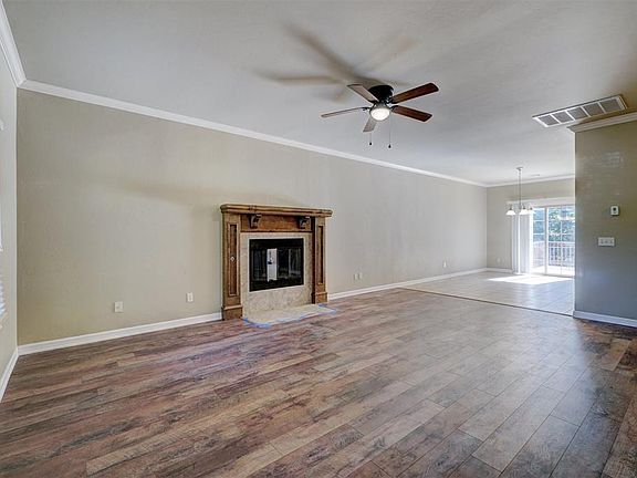 5th image of 1800 Council Bluff Dr