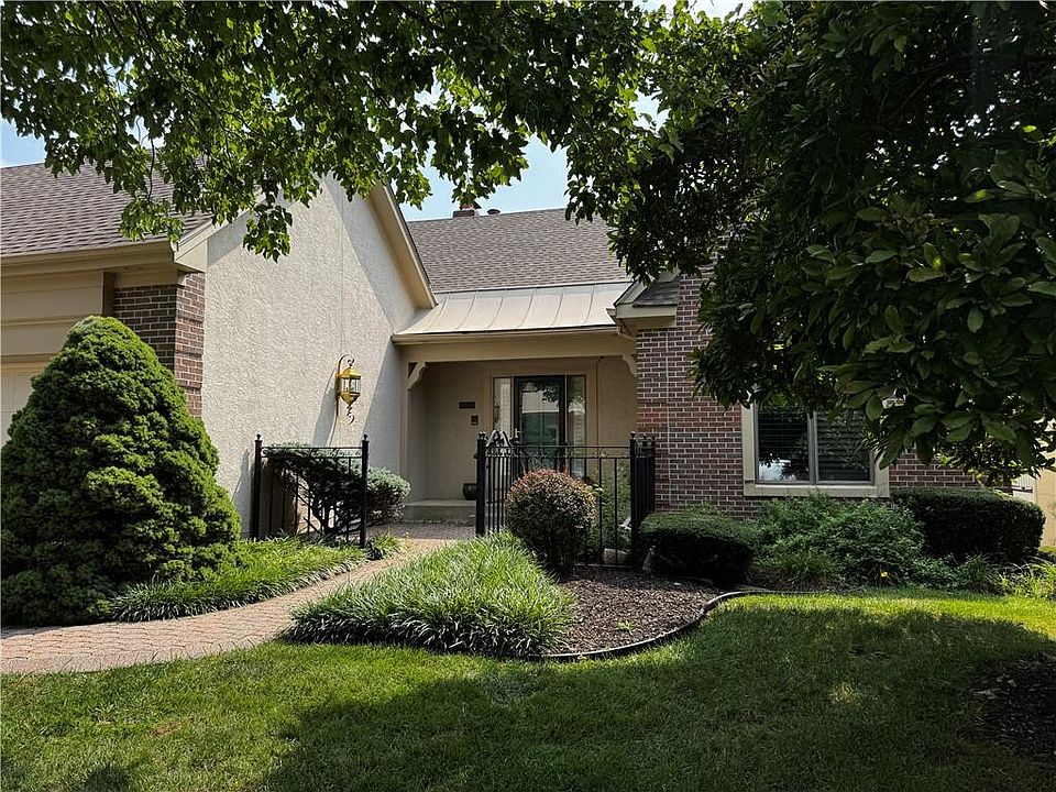 1st image of 6305 W 92nd St