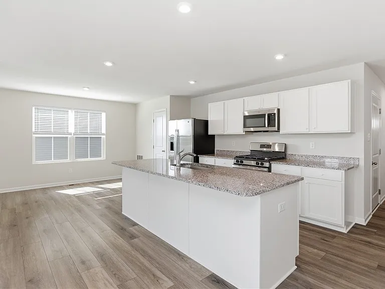 309 Arden Dr — Photo 8