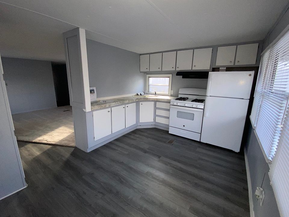 2nd image of 4828 Bade Dr