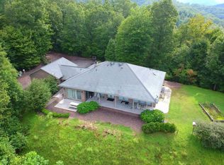737 England Br, Robbinsville, NC 28771