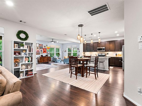 3rd image of 1942 Elkington Cir