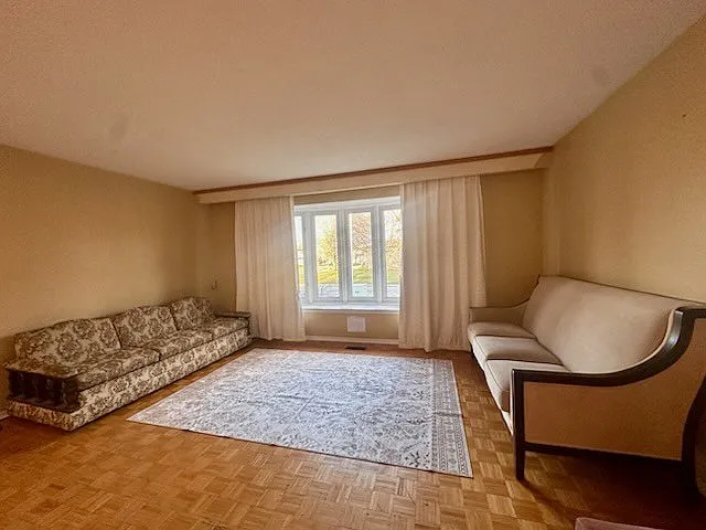 4 bed, $750 — Photo 3