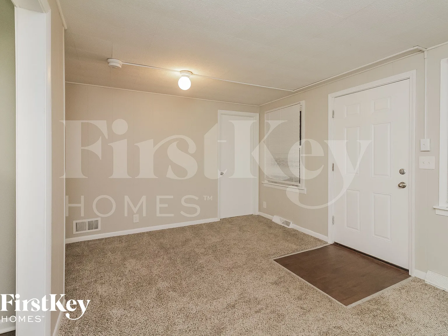 2 bed, 1.0 bath, 1160 sqft, $1,530 — Photo 3