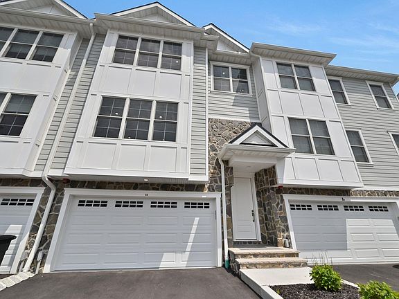 2nd image of 110 Mason Ct #2D