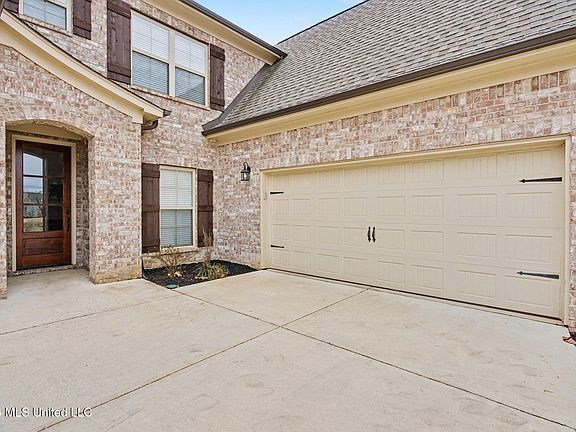 5th image of 1567 Eden Loop